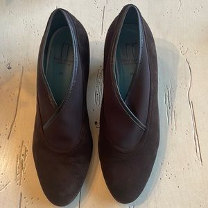 Thierry Rabotin Brown Pumps - Size 39 (8.5) Excellent condition.